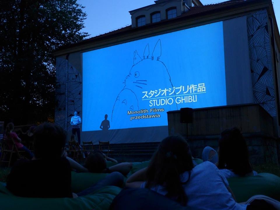 Dzisiaj kino plenerowe w Tychach. W ogrodzie Miejskiego Centrum Kultury