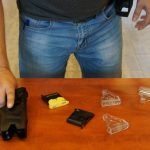 Tyscy policjanci z paralizatorami. To alternatywa dla broni palnej