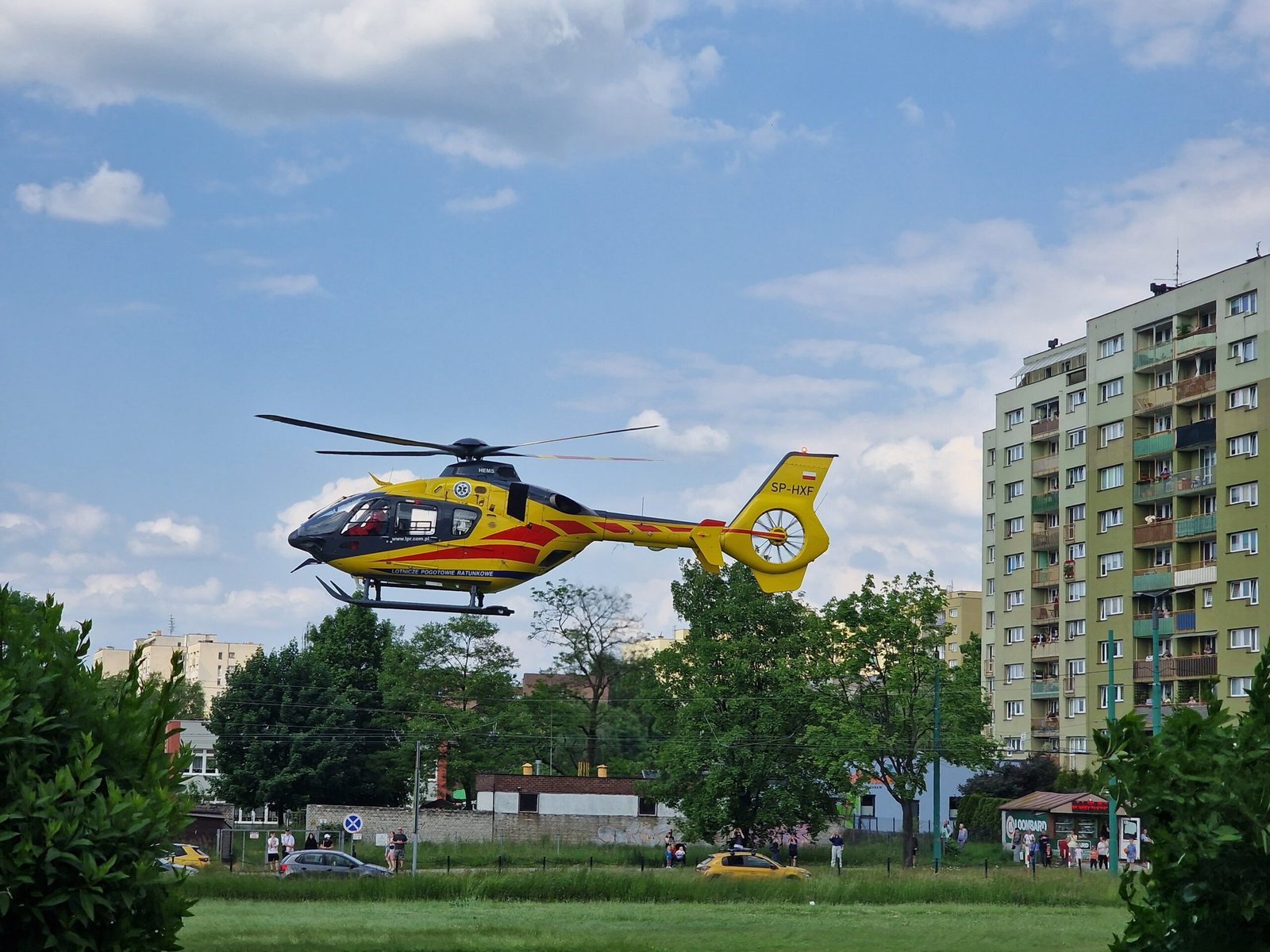 Co ze sprawą lądowiska dla helikopterów dla Szpitala Megrez? Są dokumenty, nie ma decyzji