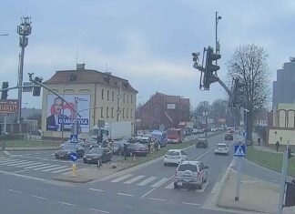 Zablokowane skrzyżowanie przy Browarze w Tychach. Zderzyły się 4 samochody