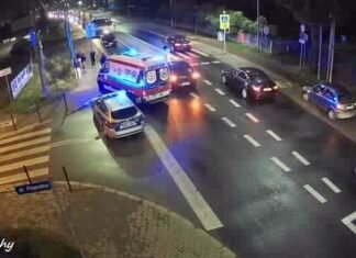 Tychy: 53-latek trafił do szpitala po potrąceniu na DK44