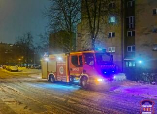 Nastolatka wypadła z okna na czwartym piętrze w Tychach