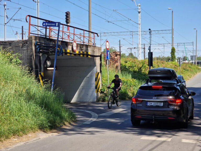Jeden z najbardziej niebezpiecznych wiaduktów kolejowych w Tychach zostanie zamknięty dla ruchu