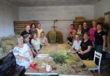 Tyszanki od lat przygotowują ozdoby dożynkowe. W tym roku 19 kobiet wyplata koronę i dekoracje