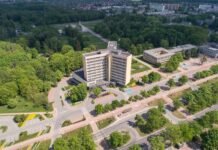 Miasto tłumaczy, że podwyżki są wprowadzane niezależnie od prac nad kartą zniżkową. „Fajnie tak ludzi w konia robić”