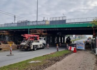 Remont wiaduktu nad ul. Piłsudskiego wchodzi w kluczową fazę. Zapowiadają miesiąc dużych utrudnień