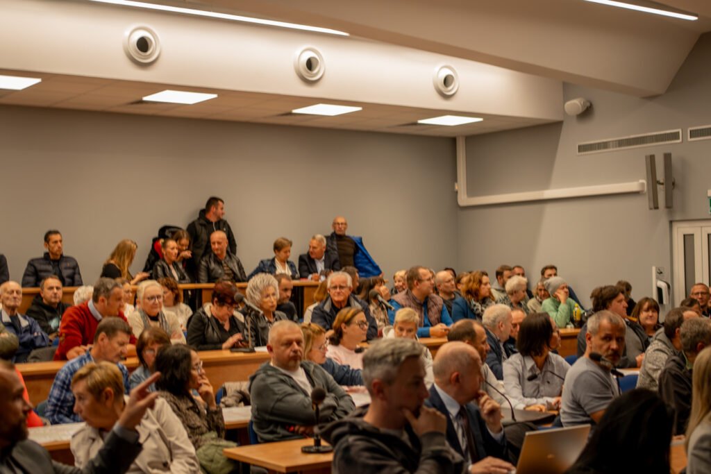 Spotkanie z mieszkańcami w sprawie inwestycji kolejowej / fot. Tychy24.net