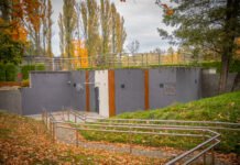 Szalet w parku „pod Żyrafą” po remoncie. Ma nowoczesny wygląd i monitoring