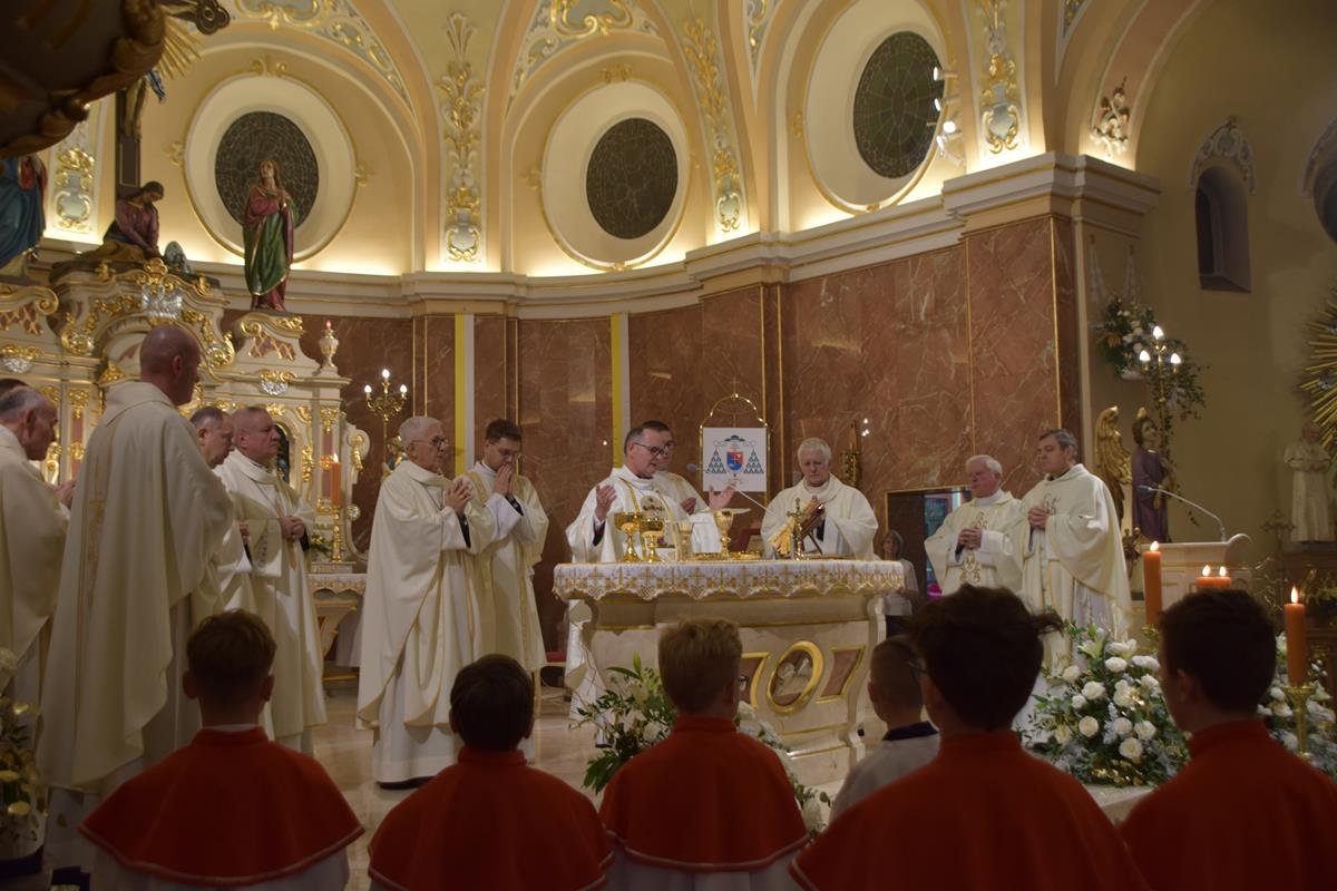 Kościół św. Marii Magdaleny w Tychach bazyliką mniejszą. Odczytano dekret z Watykanu
