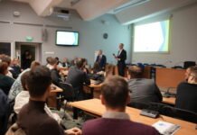 Mieszkańcy mocno oprotestowali plany budowy lodowiska przy Wodnym Parku Tychy. Inwestycja i tak powstanie