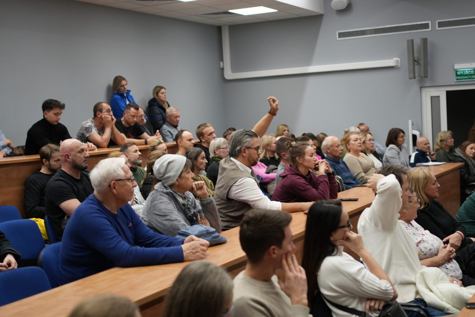 Oprotestowane przez mieszkańców nowe lodowisko powstanie przy Wodny Parku Tychy. Będzie kolejne spotkanie konsultacyjne z Tyszanami