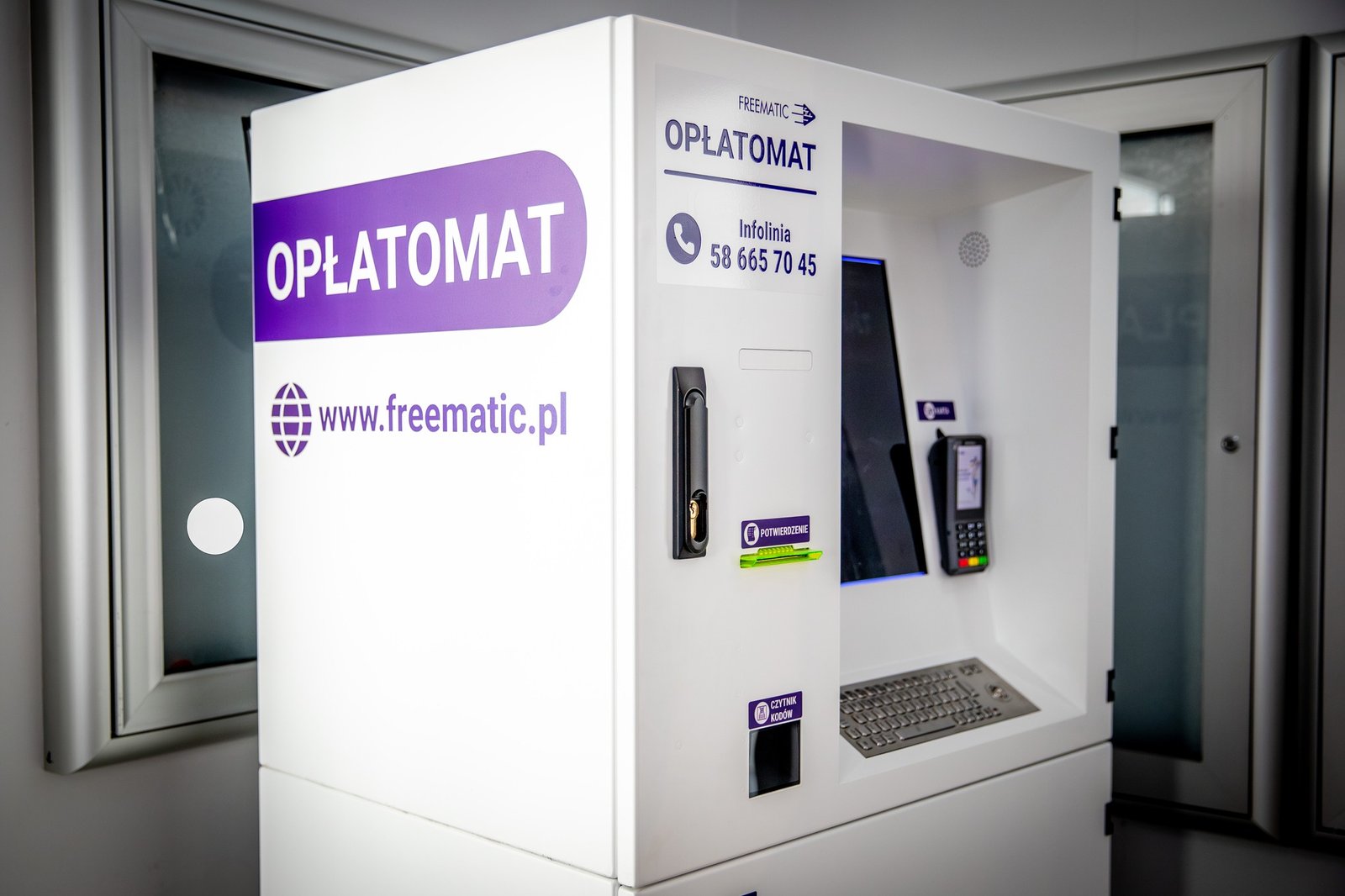 W Urzędzie Miasta ponownie zapłacimy gotówką. Pojawił się opłatomat