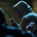 W Tychach mieli gonić nastolatka z nożem po ulicy. „Synowi na szczęście udało się uciec”