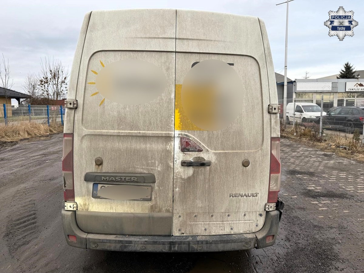 Kurier po Tychach jeździł z pękniętą przednią szybą i rozciętą oponą. Były też inne nieprawidłowości