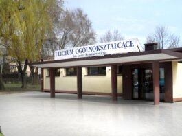 Alarm bombowy w tyskim liceum postawił służby na nogi