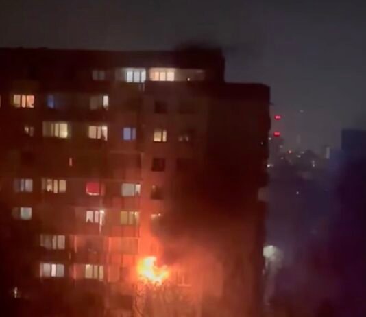 Potężny pożar mieszkania w Tychach. Ogień było widać z daleka