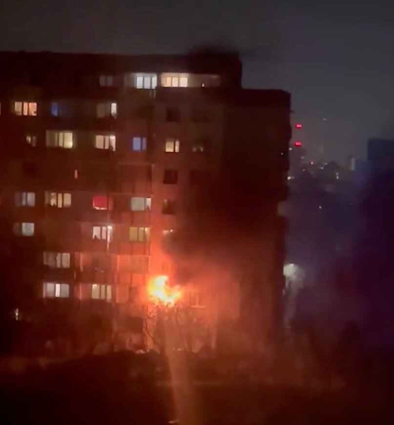 Potężny pożar mieszkania w Tychach. Ogień było widać z daleka