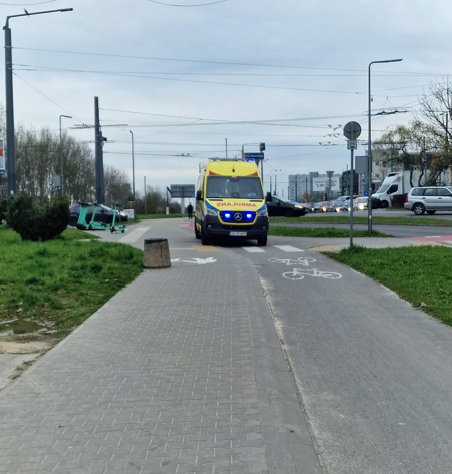 Zgon na al. Jana Pawła II. Nie udało się odratować mężczyzny