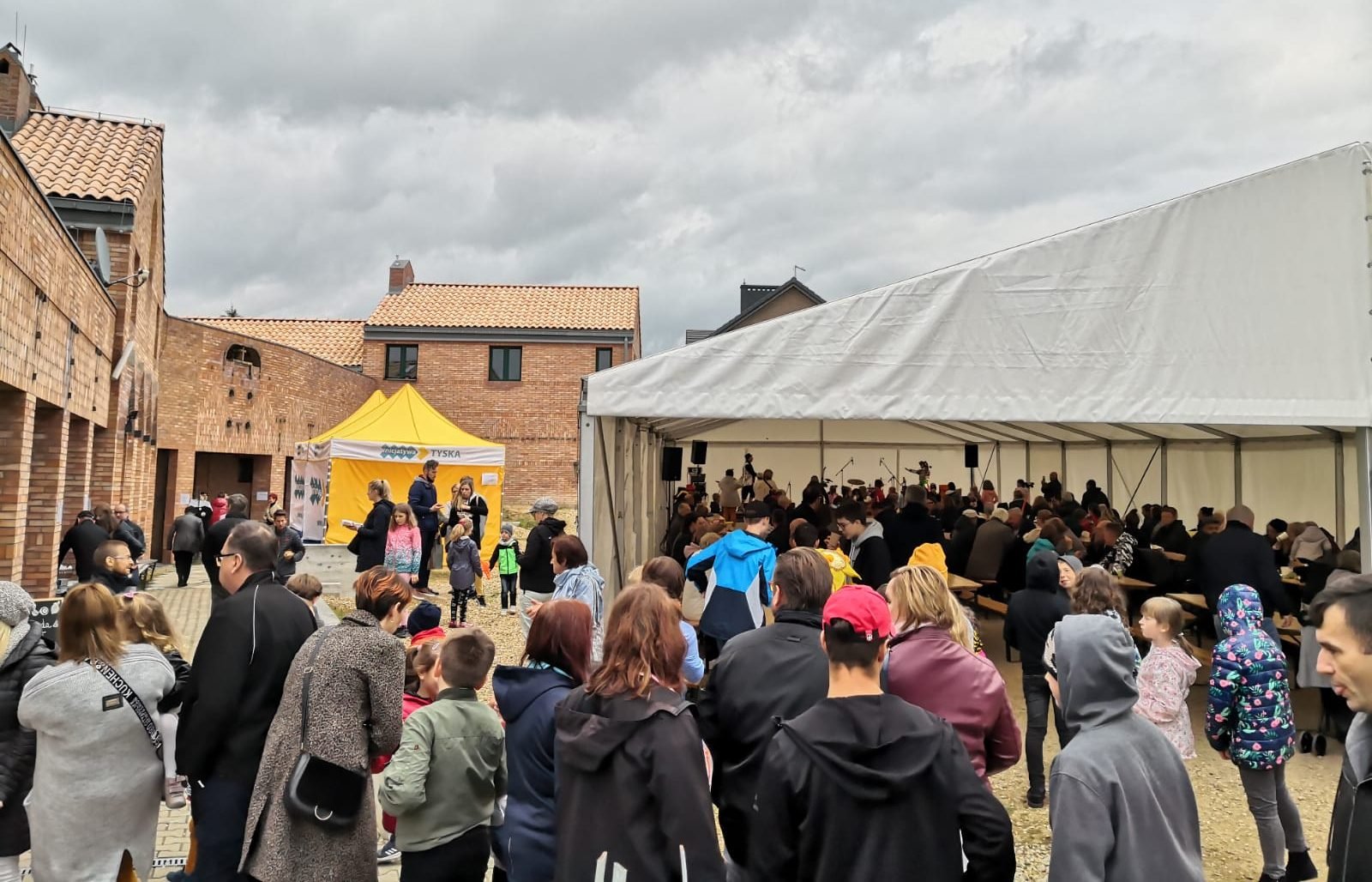 Będzie rodzinny festyn na Mąkołowcu. W programie koncert, piana party i atrakcje dla dzieci