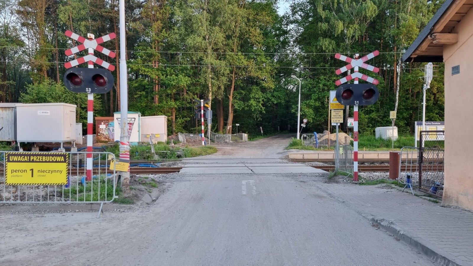 Przejazd kolejowy w Tychach zamknięty dla samochodów