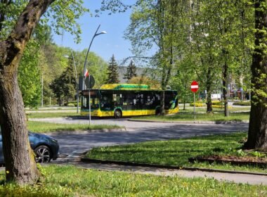 Autobus na al. Niepodległości / fot. Tychy24.net