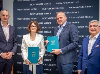 Podpisanie umowy na budowę drugiego lodowiska w Tychach / fot. UM Tychy