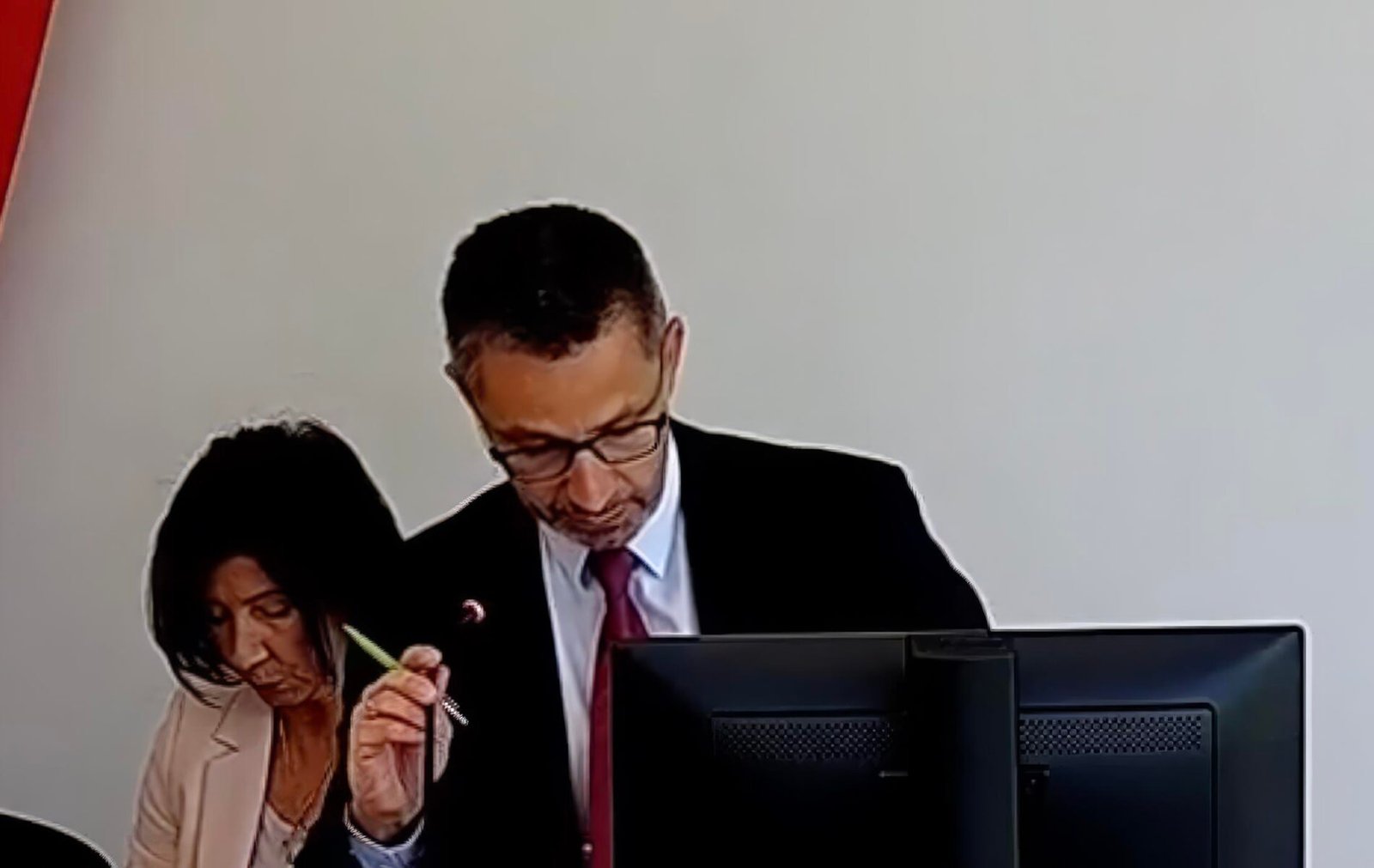 Sławomir Mrugała, skarbnik miasta Tychy na sesji Rady Miasta Tychy / fot. print screen