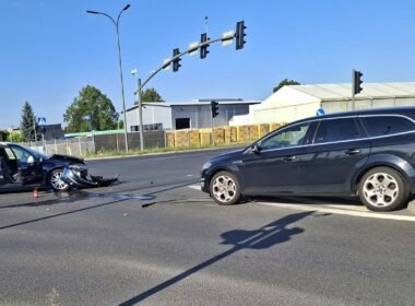Zderzenie na skrzyżowaniu / fot. 112Tychy.pl