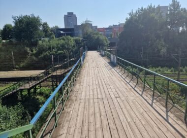 Kładka nad torami łącząca al. Jana Pawła II z ulicą Dąbrowskiego / fot. Tychy24.net