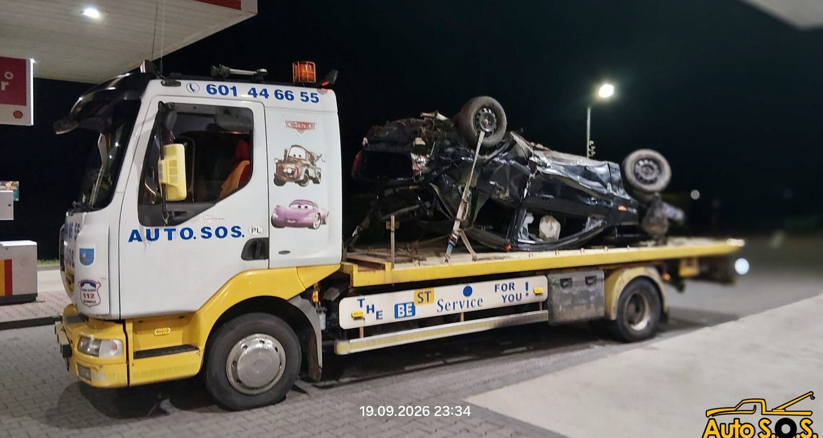 Samochód dachował na DK86 / fot. 112Tychy.pl