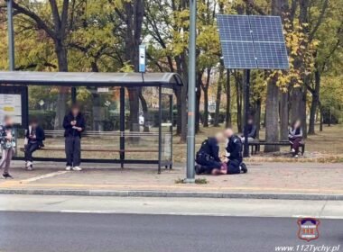 Zatrzymany mężczyzna na ul. Grota-Roweckiego / fot. 112Tychy.pl