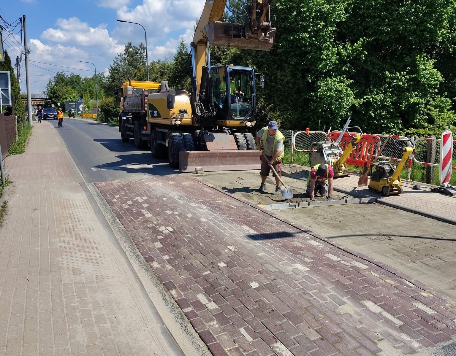 Likwidacja wyniesionego przejścia dla pieszych na Glince / fot. MZUiM Tychy