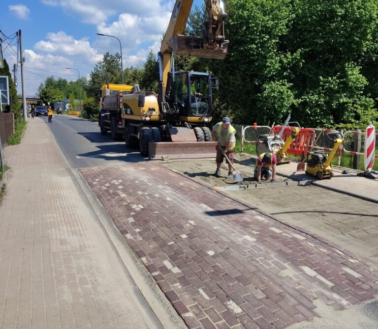 Likwidacja wyniesionego przejścia dla pieszych na Glince / fot. MZUiM Tychy