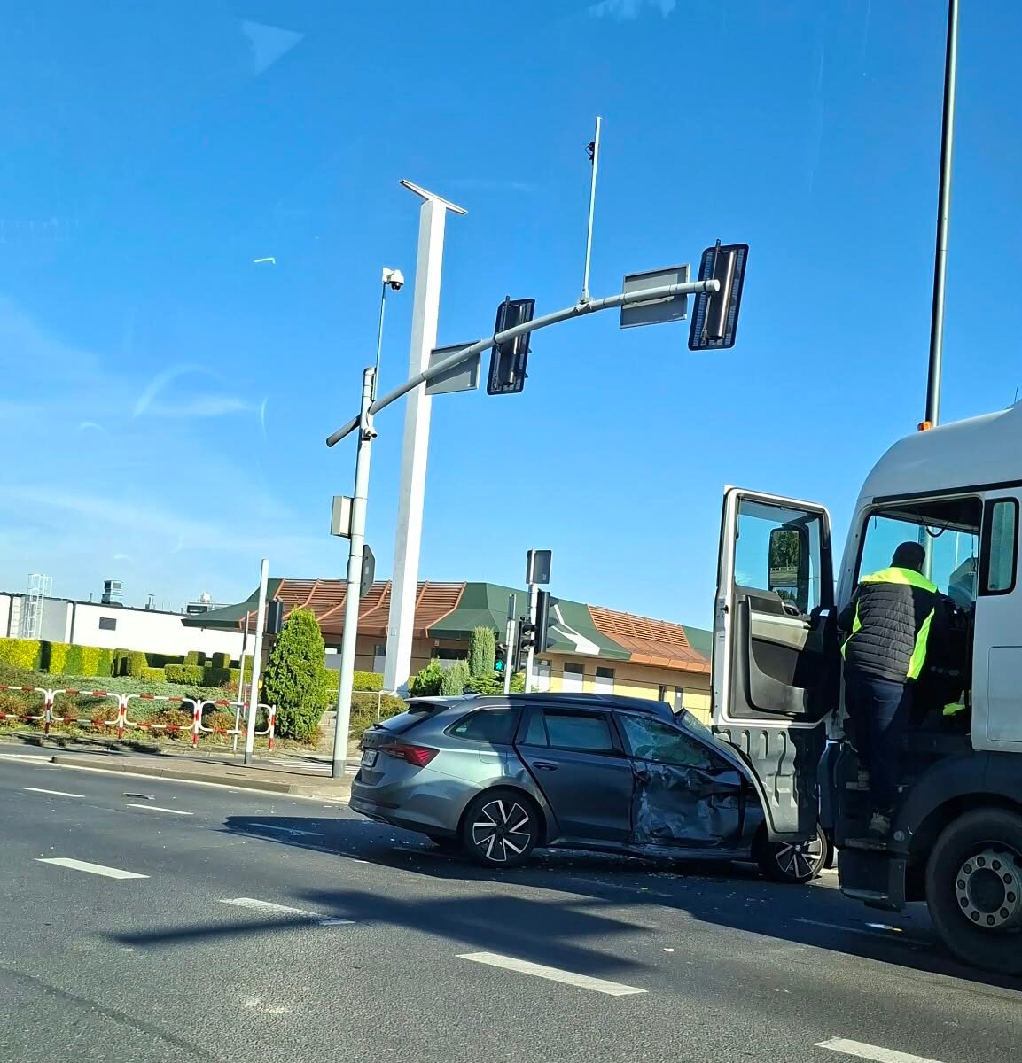 Kolizja na skrzyżowaniu / fot. użytkownik Tychy24.net