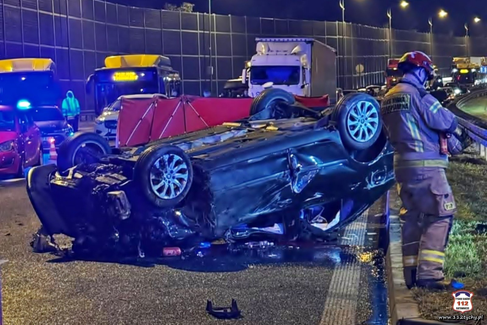 Wypadek na Dk1 w Tychach / fot. 112Tychy.pl